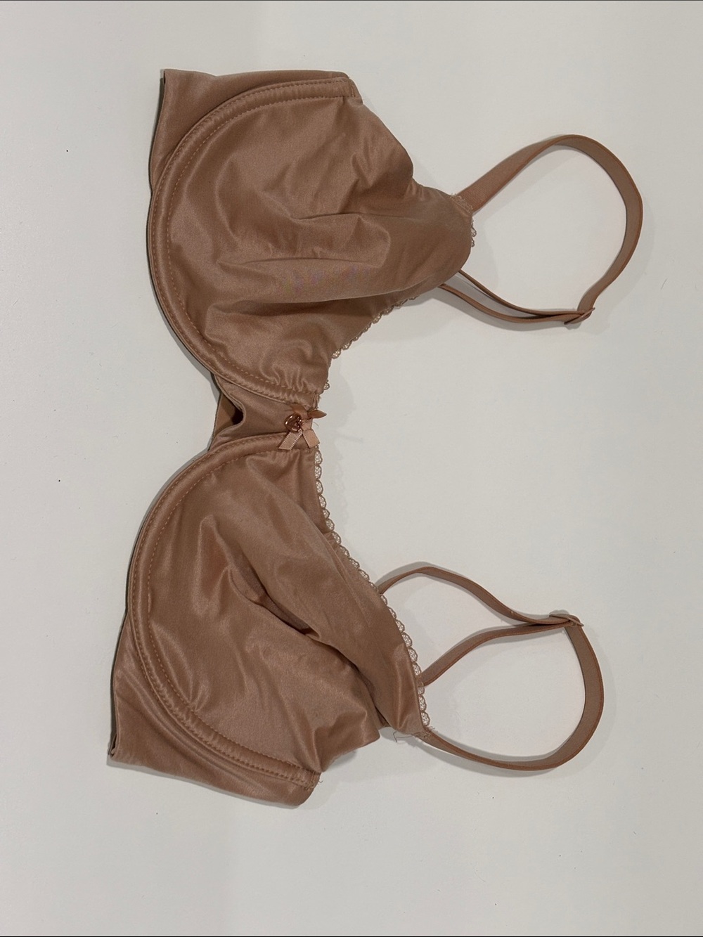 Victoria's Secret Seamless Underwire Bra in Taupe